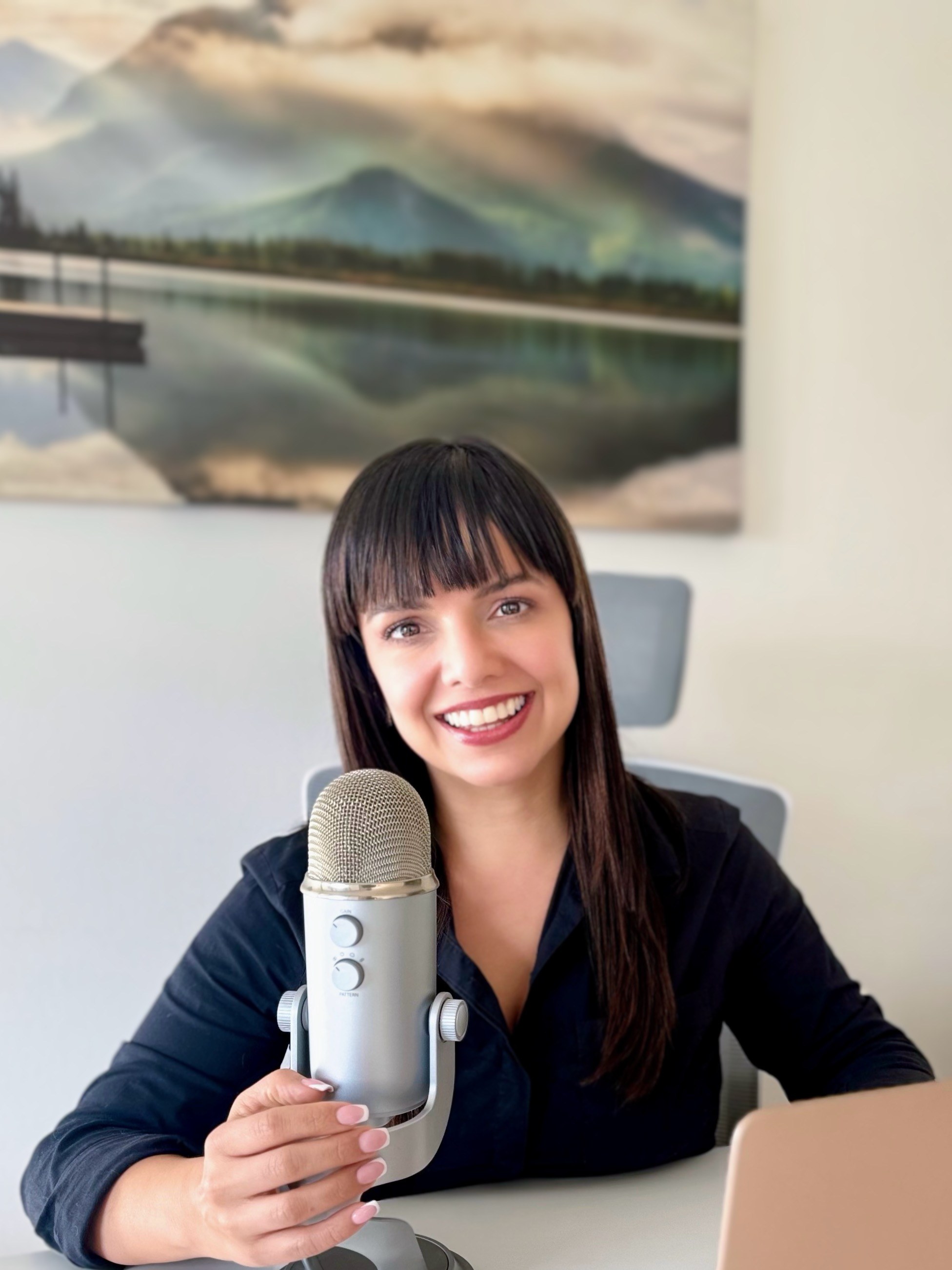 Carolina Boquin hosting a live Speak Forward conversation session